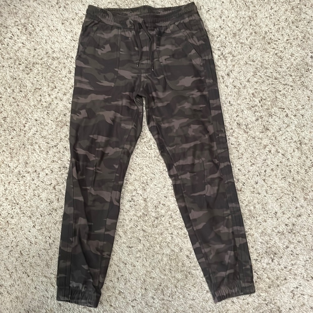 Athleta Farallon Camo Joggers